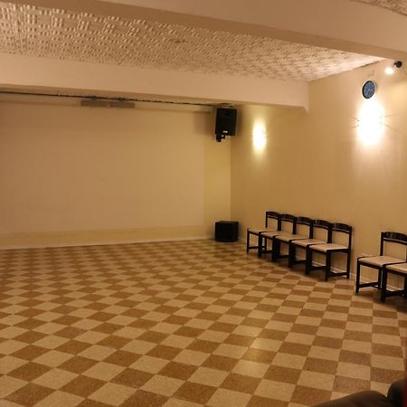 Ostello Della Gioventu Benacus 加尔达湖滨 外观 照片